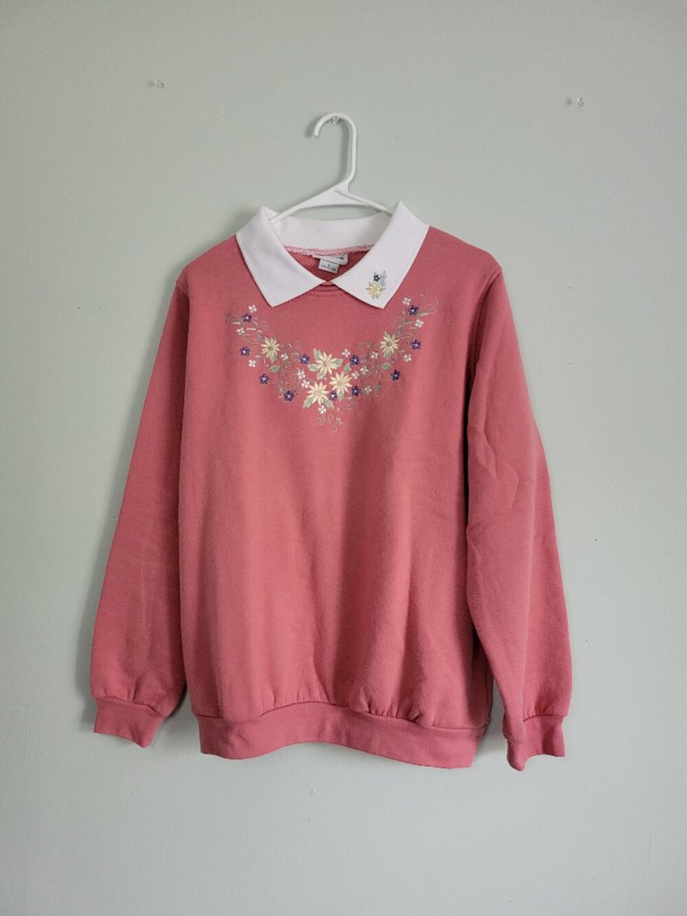 Bon Worth Pink Sweatshirt Women's Small Vintage 90s Floral Embroidery Sweater